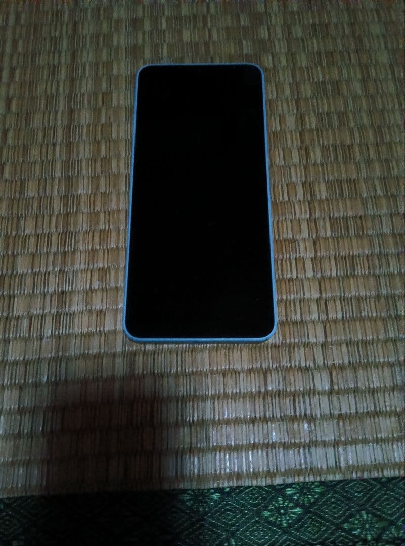青色 スマートフォン 本体