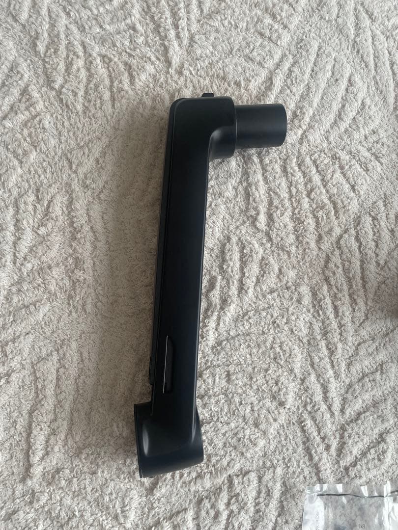 【極美品】Amazonベーシックモニターアームシングル（ブラック)32インチ対応