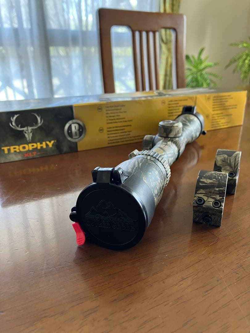 Bushnell Trophy XLT 1.75-4x 32mm スコープ
