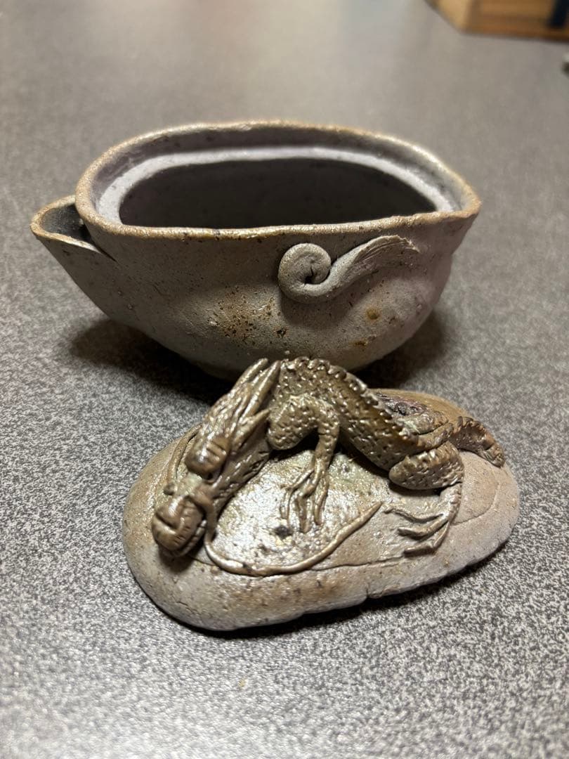 龍の香合　素晴らしい龍です。