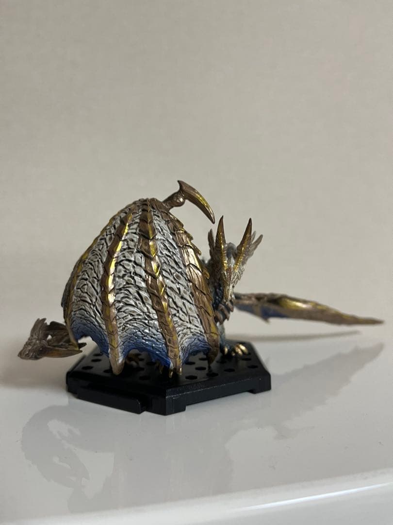 怨嗟響めくマガイマガド　原初を刻むメルゼナ　モンハンフィギュア