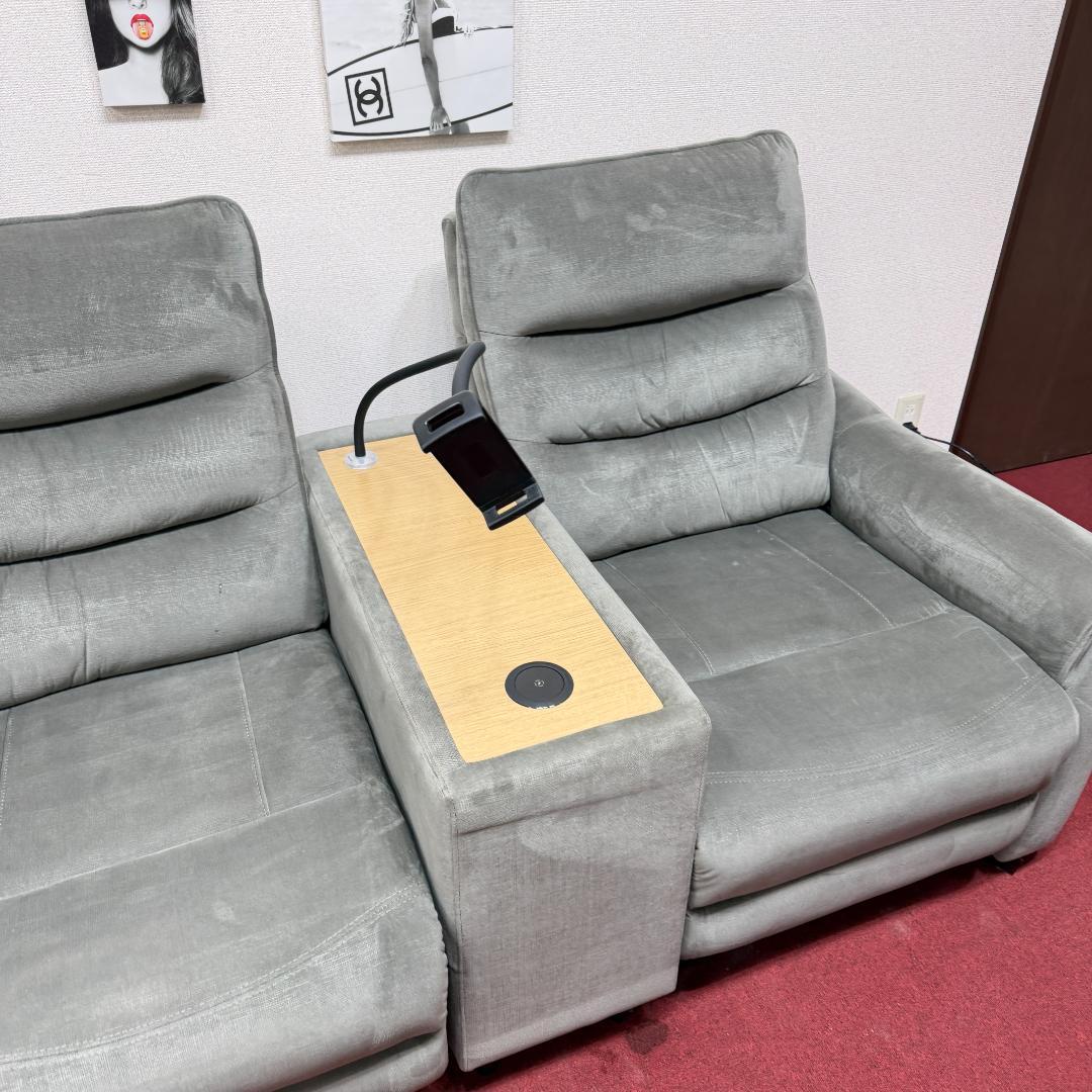 東京23区送料無料　美品ニトリ　2人リクライニングソファー　充電器ポート有り