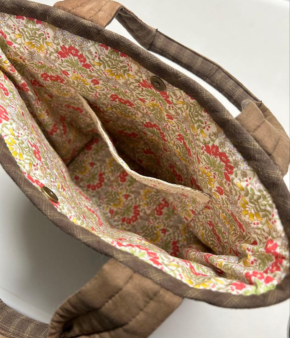 パッチワークスーちゃんのバッグ　裏面ポケット付き