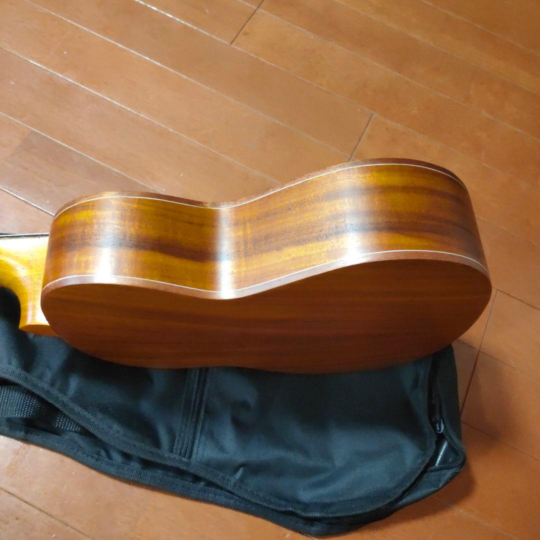 Aria ATU-180/6K 6弦ウクレレ