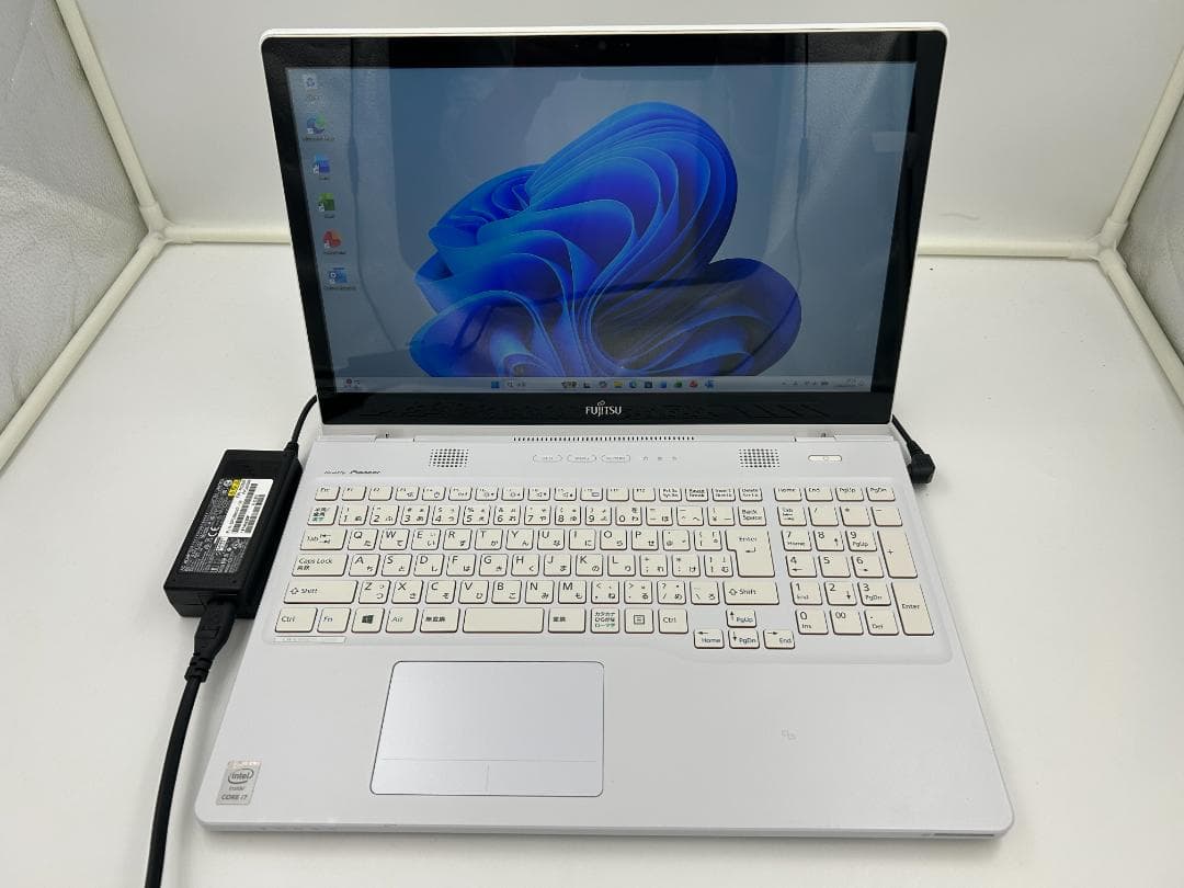 ノートパソコン windows11 オフィス付き core i7 AH53/SW