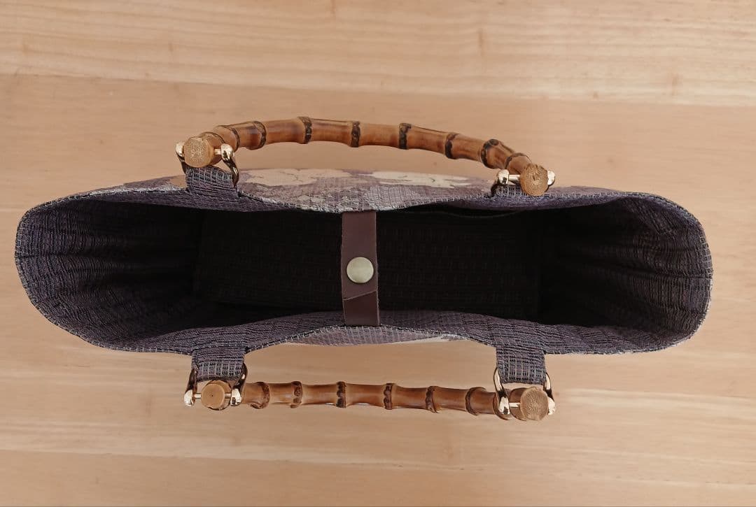 帯リメイク★ハンドメイドトートバッグ★薄茶色地に蔦模様　正絹　袋帯