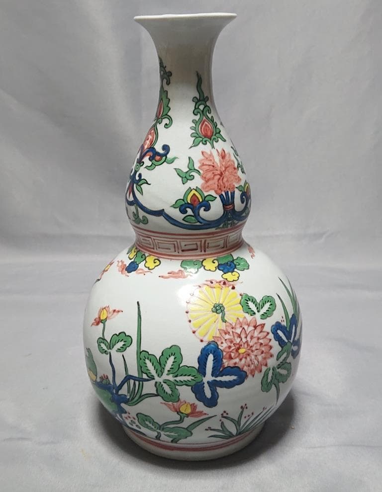 明　萬歴年間　（1573～1619年）　五彩色絵鳳凰文瓶　39.6㎝