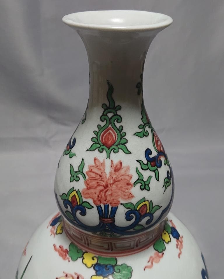 明　萬歴年間　（1573～1619年）　五彩色絵鳳凰文瓶　39.6㎝