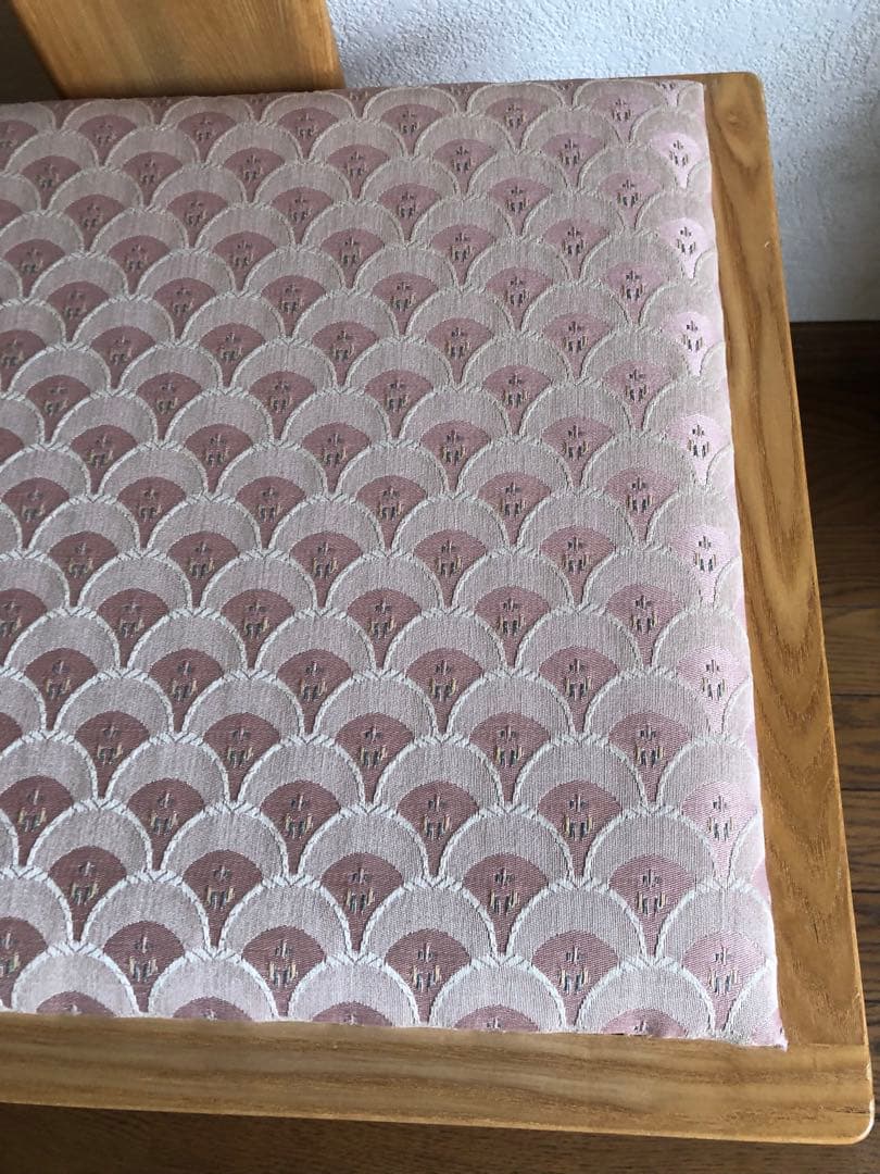 天然木　布貼り　ソファベンチ　3人掛け　組み木　家具　青海波　ピンク送料込み