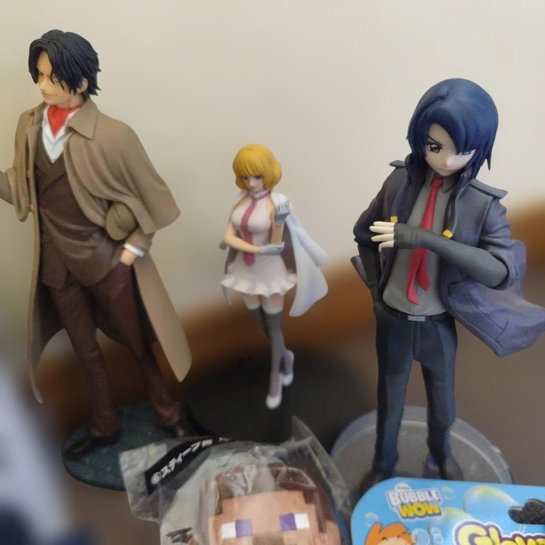 Qposketフィギュアとポケモンボックスセット