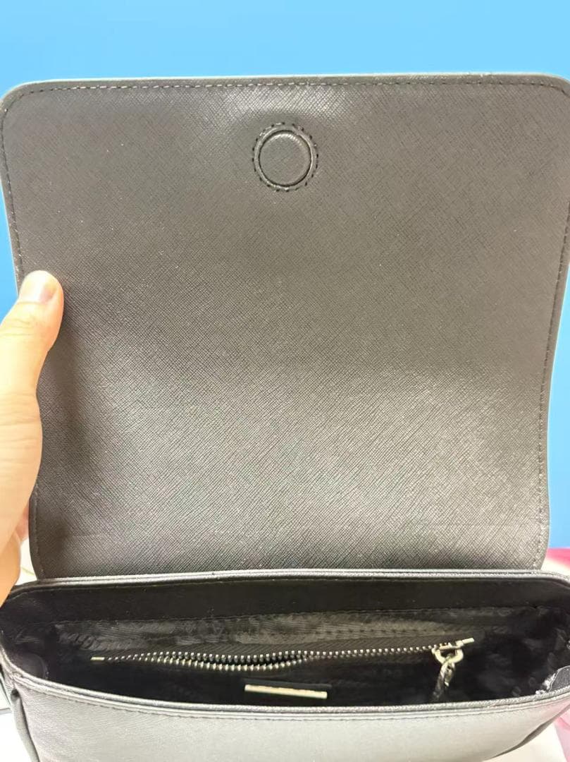 ほぼ新品 極美品ブラックレザーキルティングショルダーバッグ