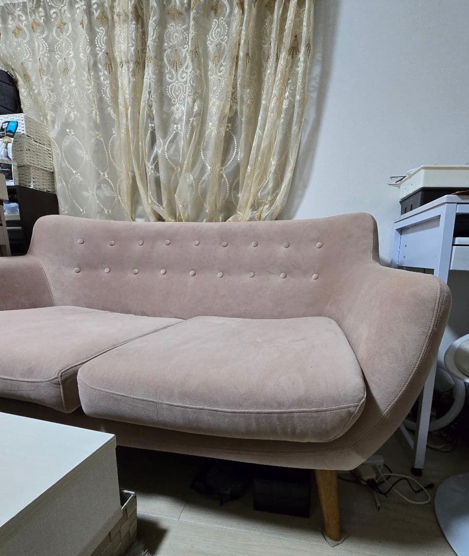 ピンク 2人掛けソファ ボタン付き