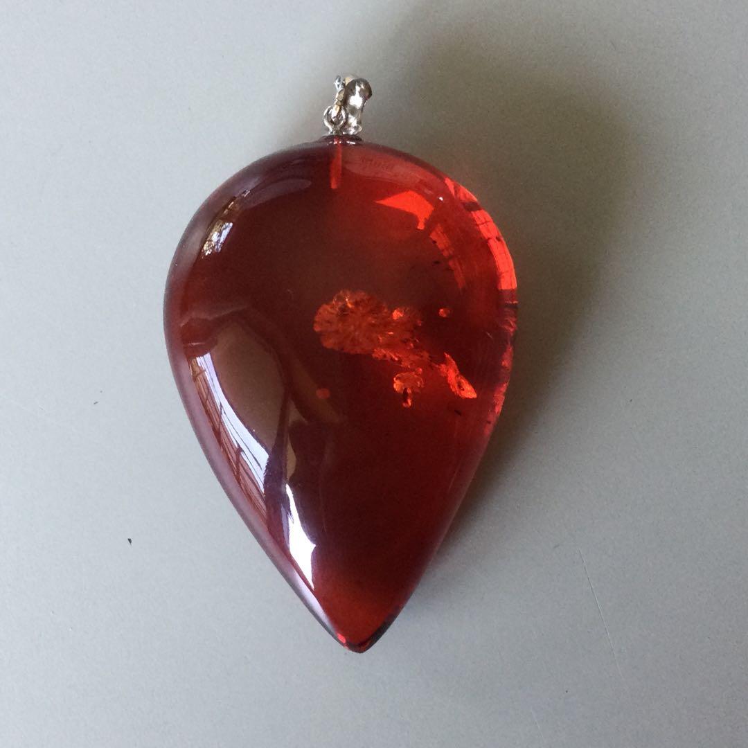 赤琥珀ペンダントトップ(16g)