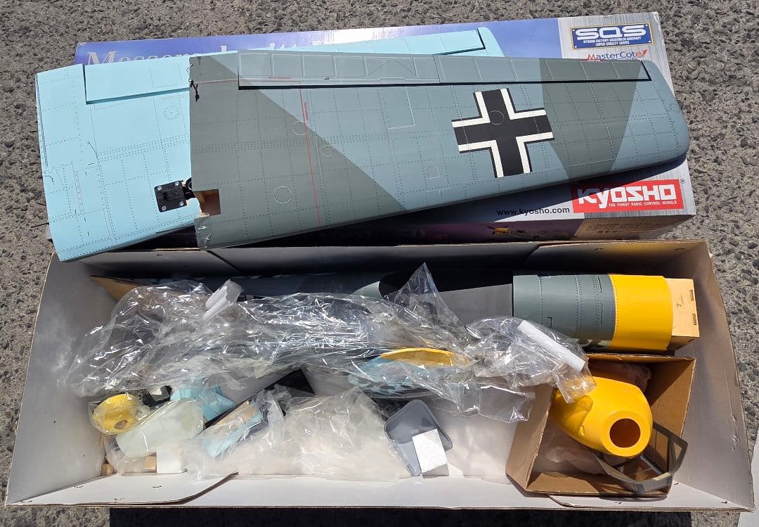Kyosho Messerschmitt Bf109E 50 GP　EP 戦闘機