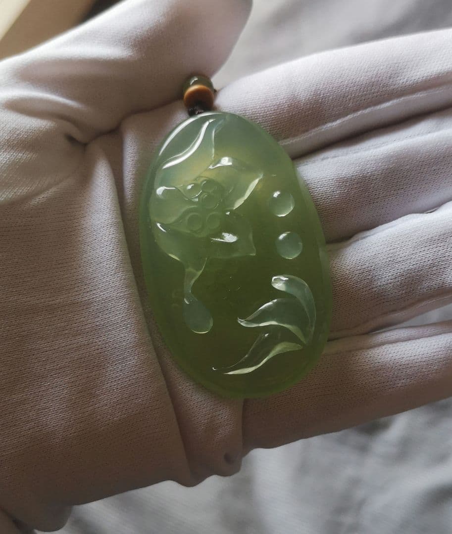 翡翠軟玉ネフライト 中国四大名玉岫玉ネックレス ペンダント岫玉180[超高級品]
