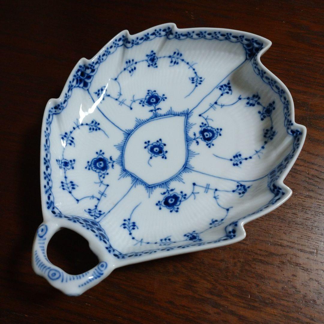 ロイヤルコペンハーゲン　ブルーフルーテッド　プレイン　リーフディッシュ　皿