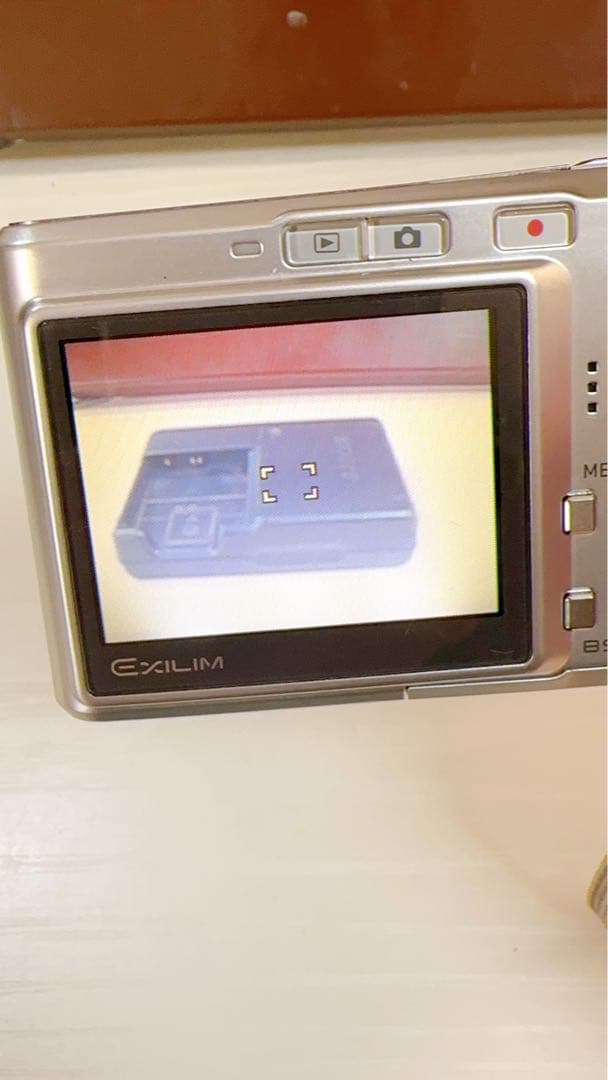 稼働　CASIO EXILIM EX-S600 シルバー