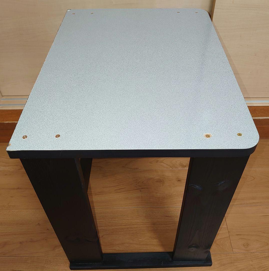 【累積221台目】パチスロを置く台・1台用シンプルスタンド★コンパクト型・黒色