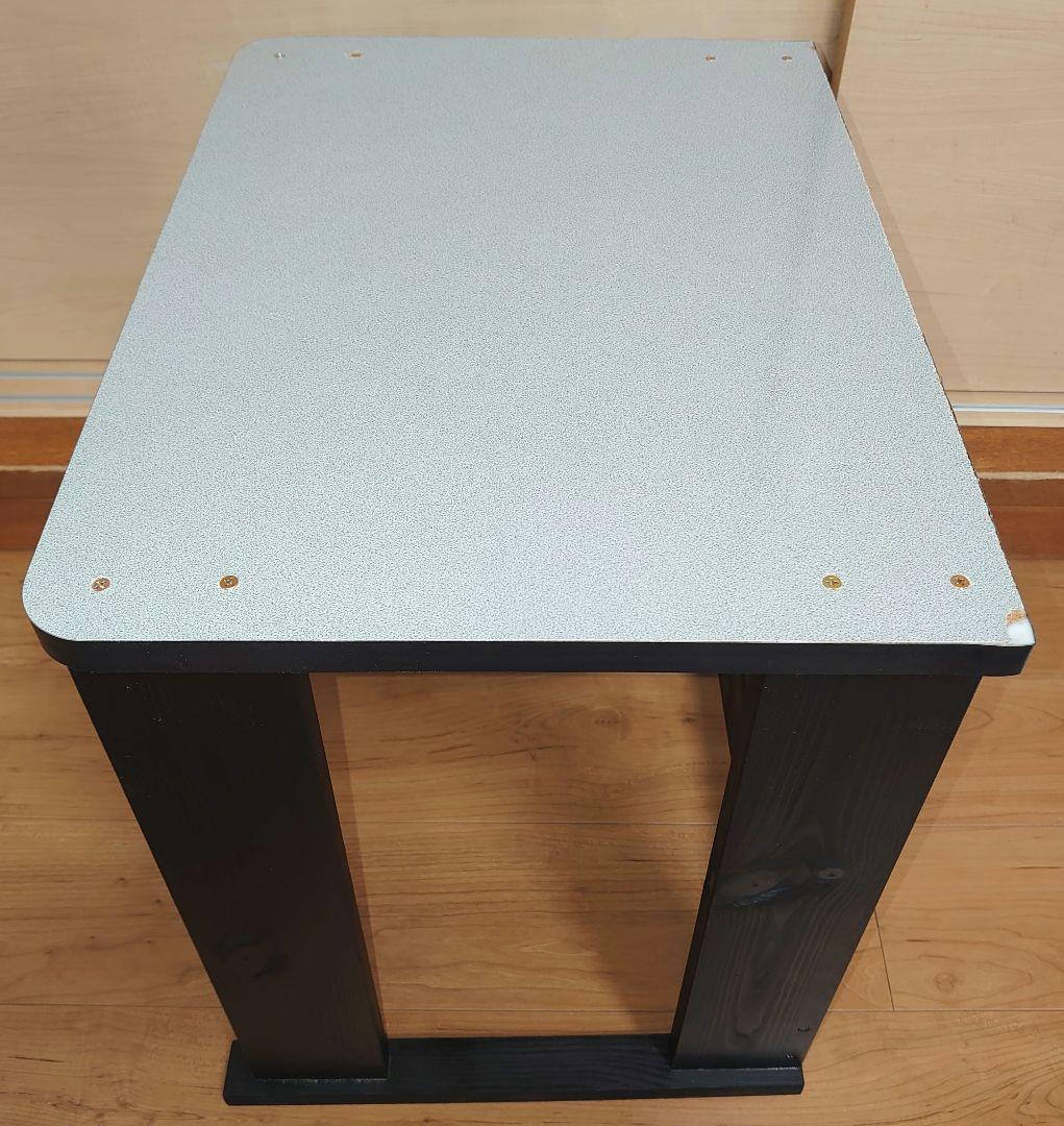 【累積221台目】パチスロを置く台・1台用シンプルスタンド★コンパクト型・黒色