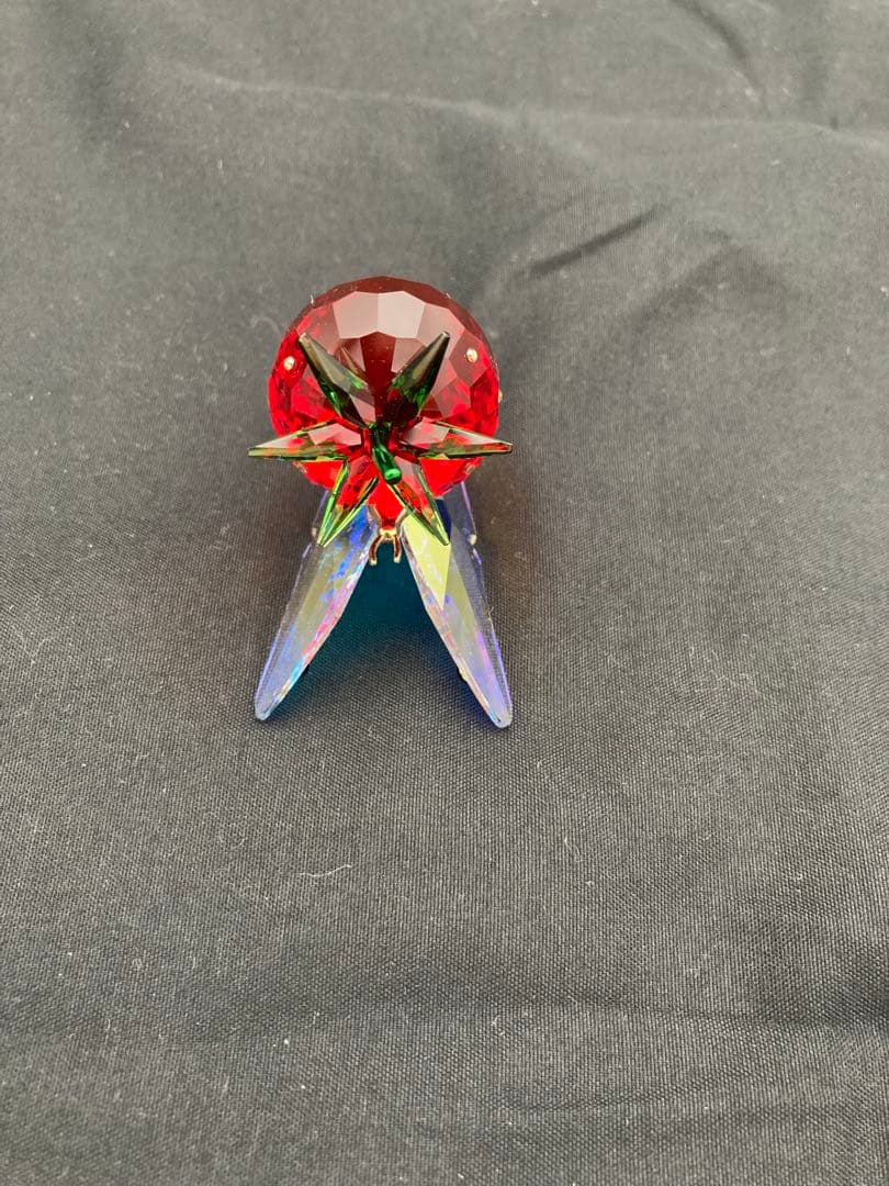 SWAROVSKI スワロフスキー ストロベリー　バタフライ