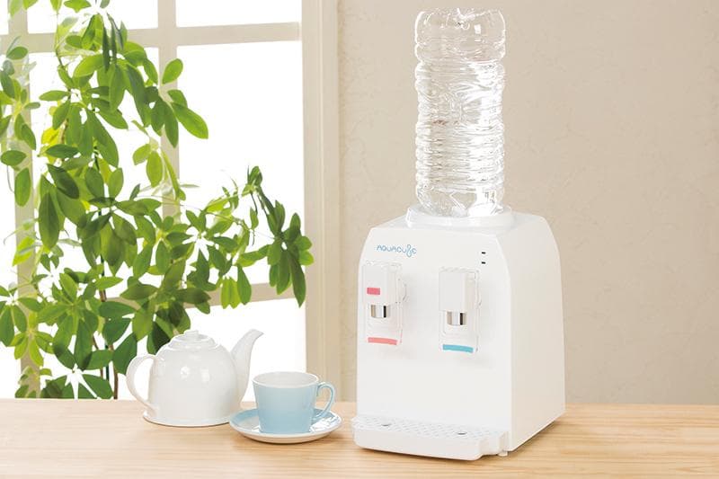 コンパクトウォーターサーバー　お湯と冷水がすぐに出る家庭用卓上サーバー