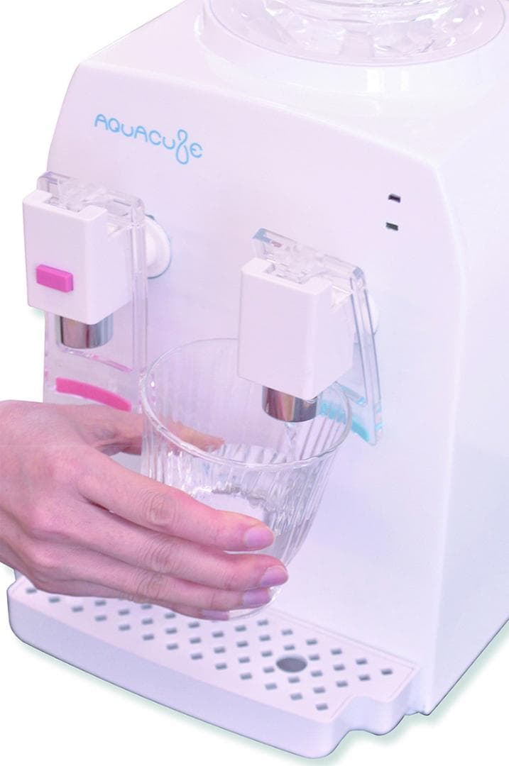 コンパクトウォーターサーバー　お湯と冷水がすぐに出る家庭用卓上サーバー