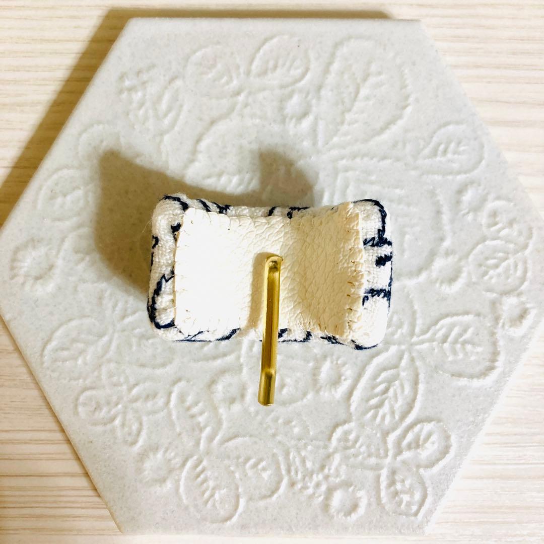 minperhonen ミナペルホネン　ポニーフック　#106