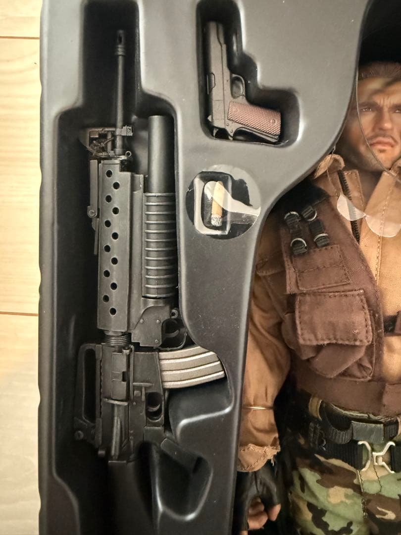 美品 ホットトイズ 1/6 ムービー・マスターピース　ダッチ 「プレデター」