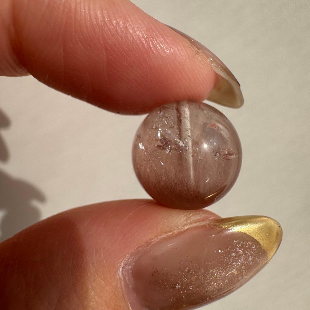 セール　一点もの　天然石　粒　ピンク　サゲニティッククォーツ　ラビットヘア