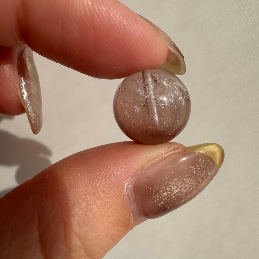 セール　一点もの　天然石　粒　ピンク　サゲニティッククォーツ　ラビットヘア