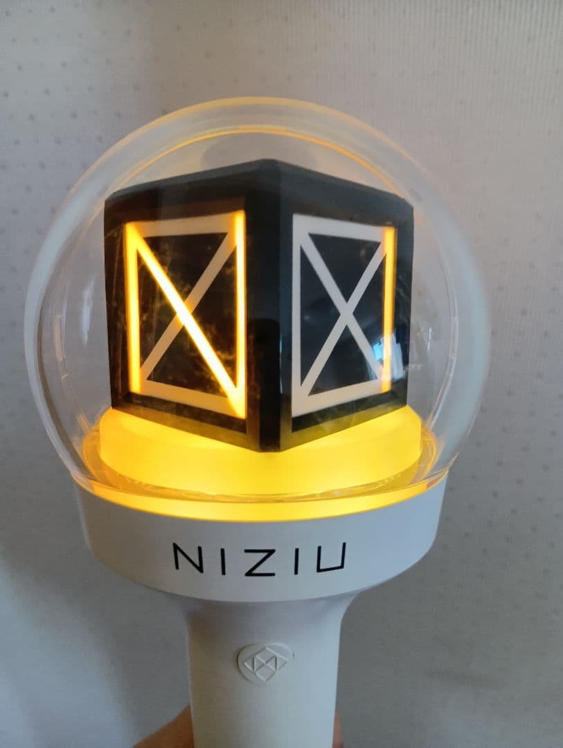 NIZIU ペンライト 透明ドーム型