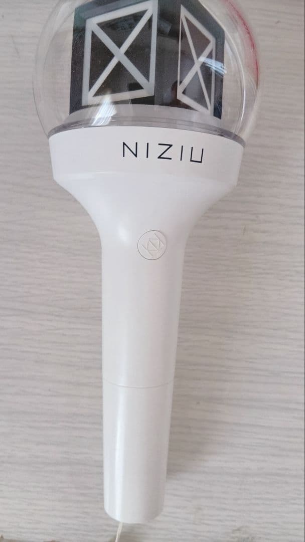 NIZIU ペンライト 透明ドーム型