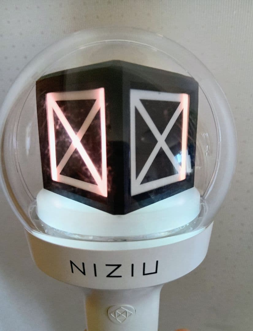 NIZIU ペンライト 透明ドーム型