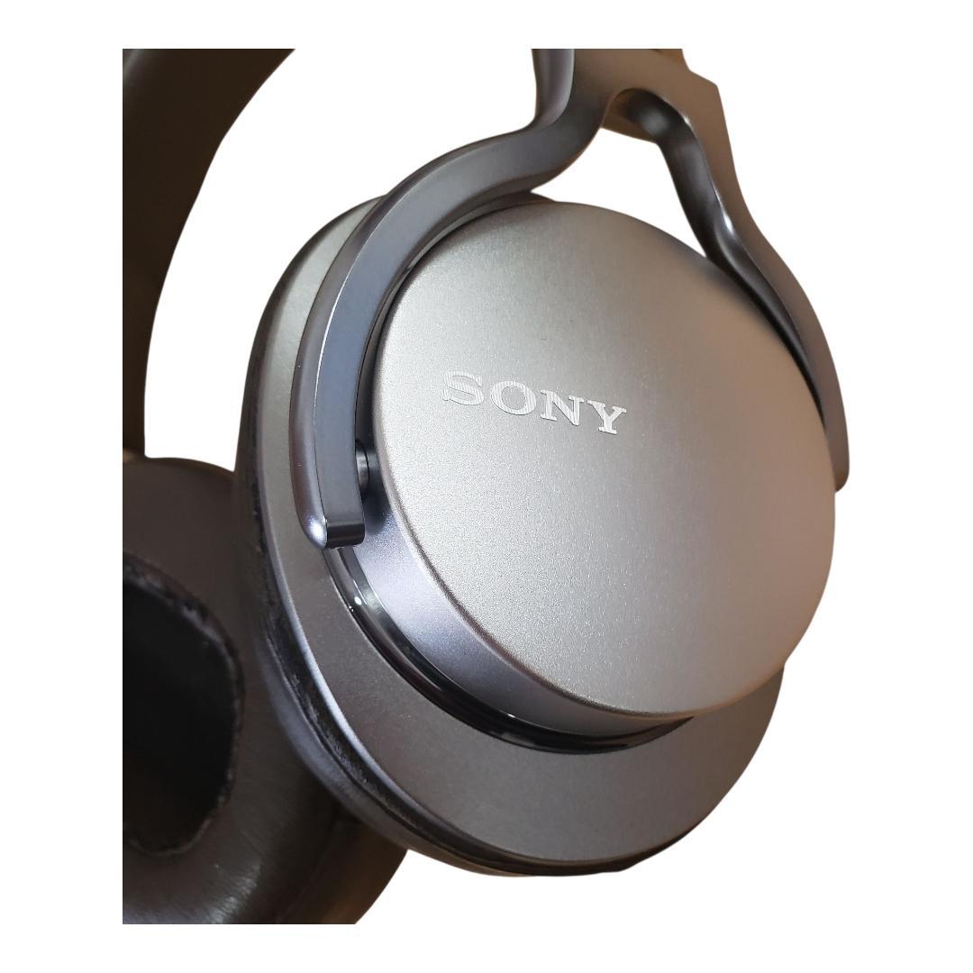 SONY MDR-1A 有線ヘッドホン シルバー 代替新品イヤーマフ付