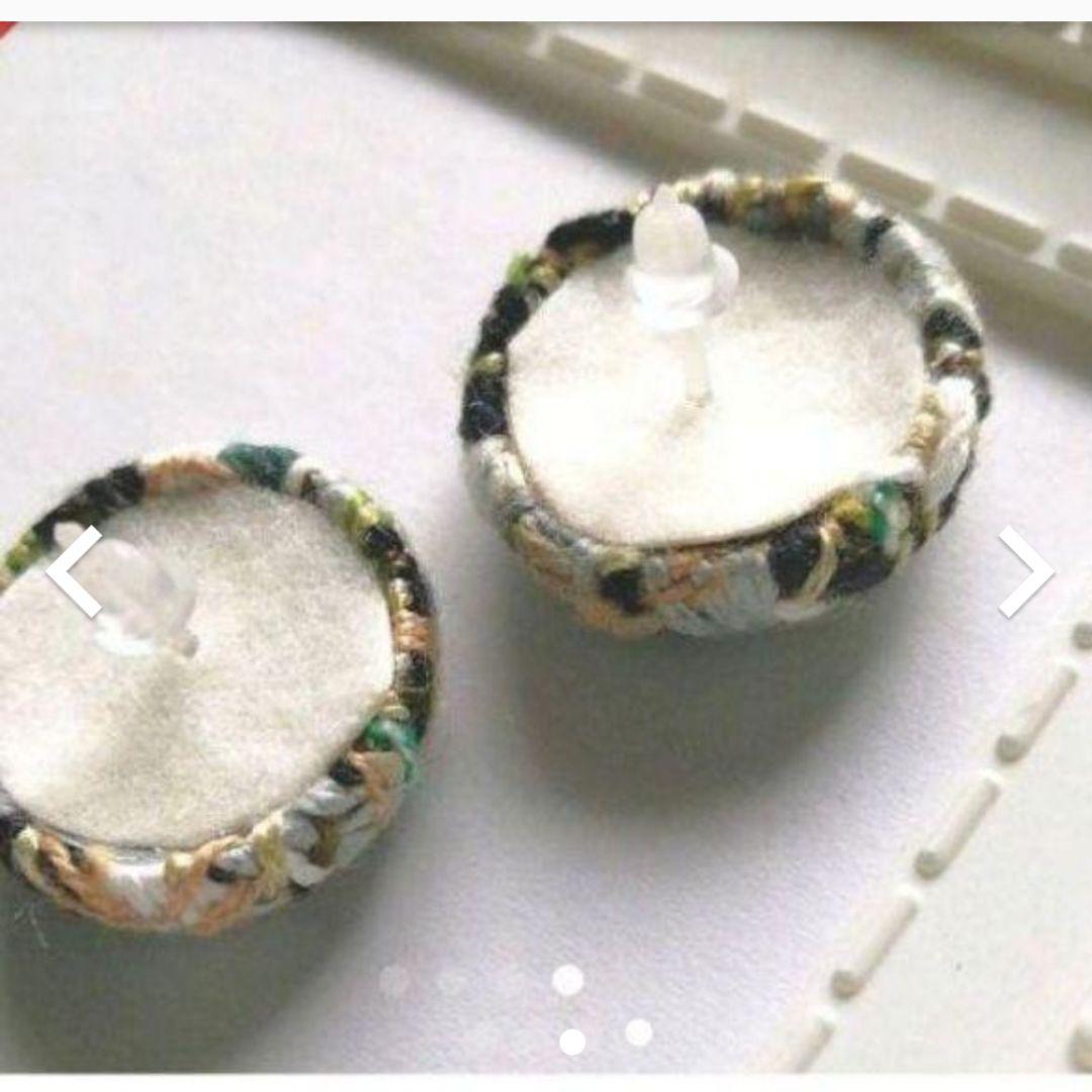 再販4　シャネル御用達ツイード　リントン　ボタンピアス　イヤリング　グリーン　黒