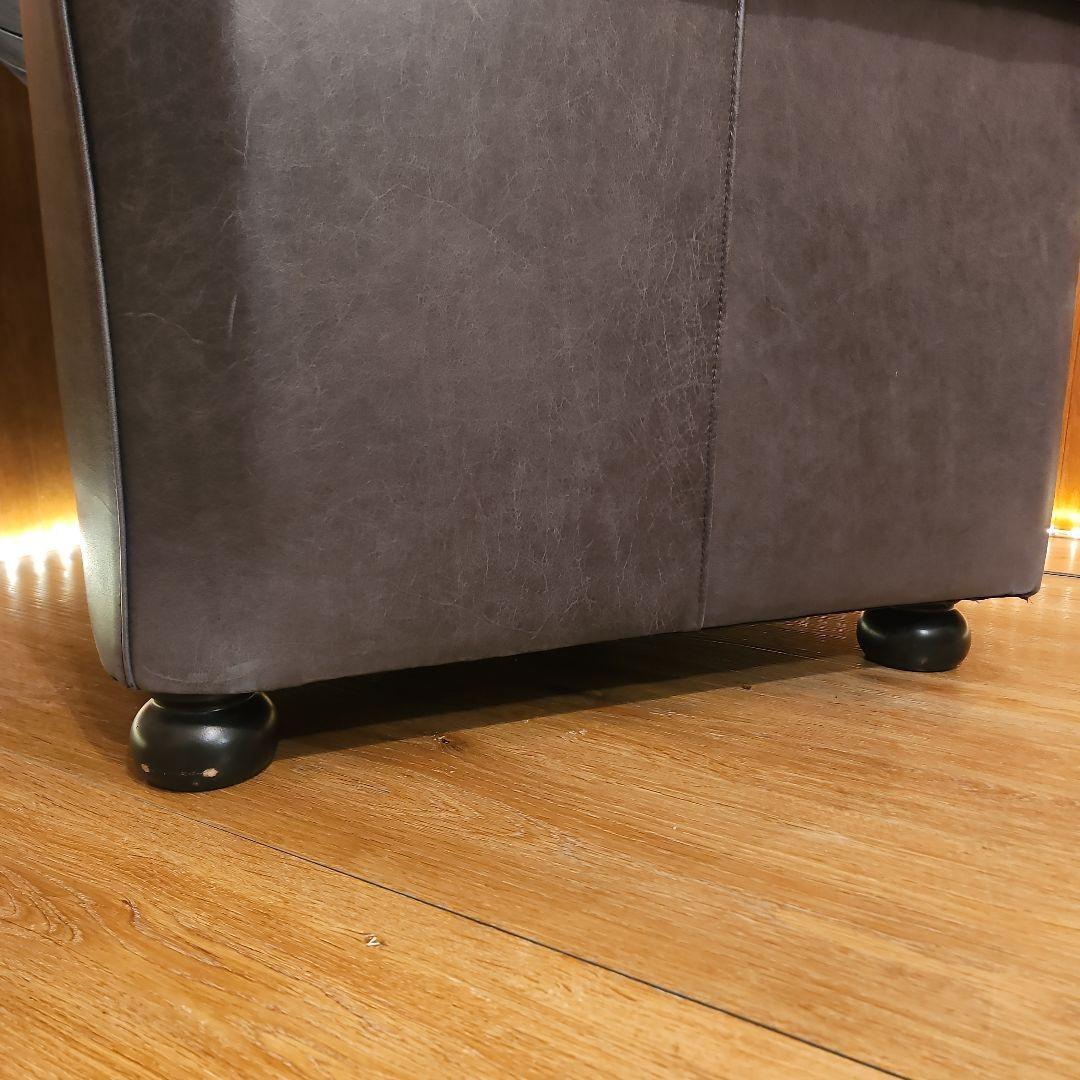 チェスターフィールド　本革ソファ　レザーソファ　A