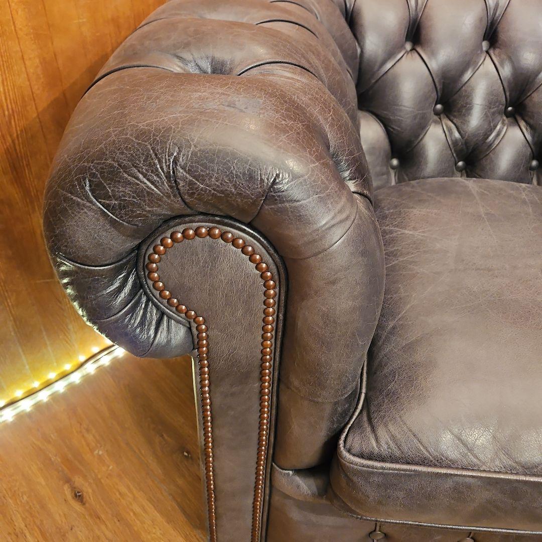 チェスターフィールド　本革ソファ　レザーソファ　A