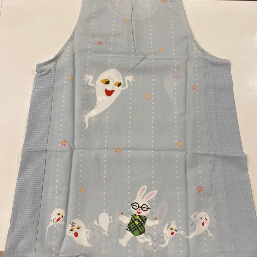 完売品　めがねうさぎエプロン　新品未使用　保育士エプロン　学研　幼稚園
