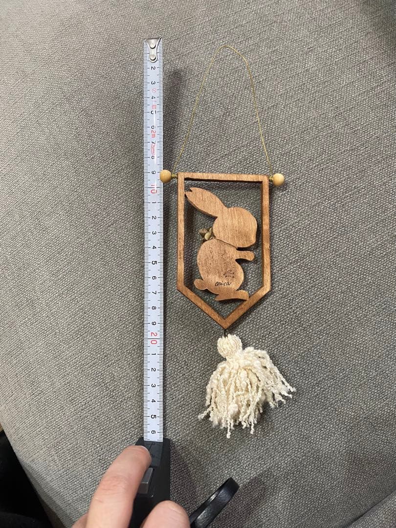 arica aki 幸運のうさぎフラッグオーナメント（木彫切り絵）