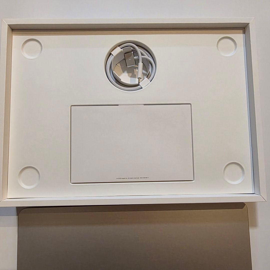 MacBook Air 13inch M4 16GB SSD256GB シルバー