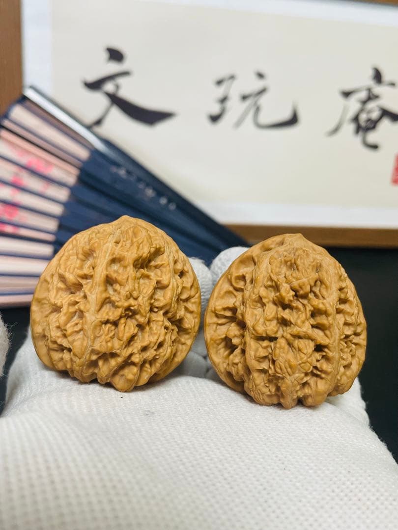 ❤️新入荷❤️No.689遊ぶクルミ　文玩核桃 精配華北将军膀