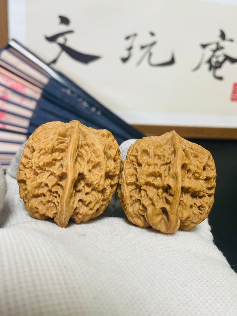 ❤️新入荷❤️No.689遊ぶクルミ　文玩核桃 精配華北将军膀