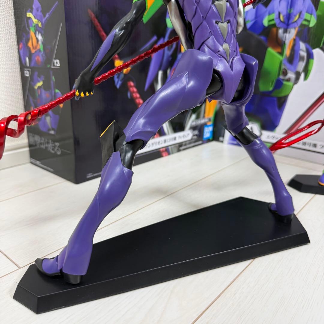 [美品] エヴァンゲリオン一番くじ　初号機VS第13号機　セット