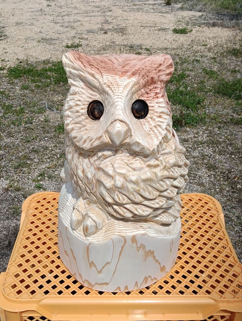 丸太　スギ　フクロウ　Chainsaw Carving