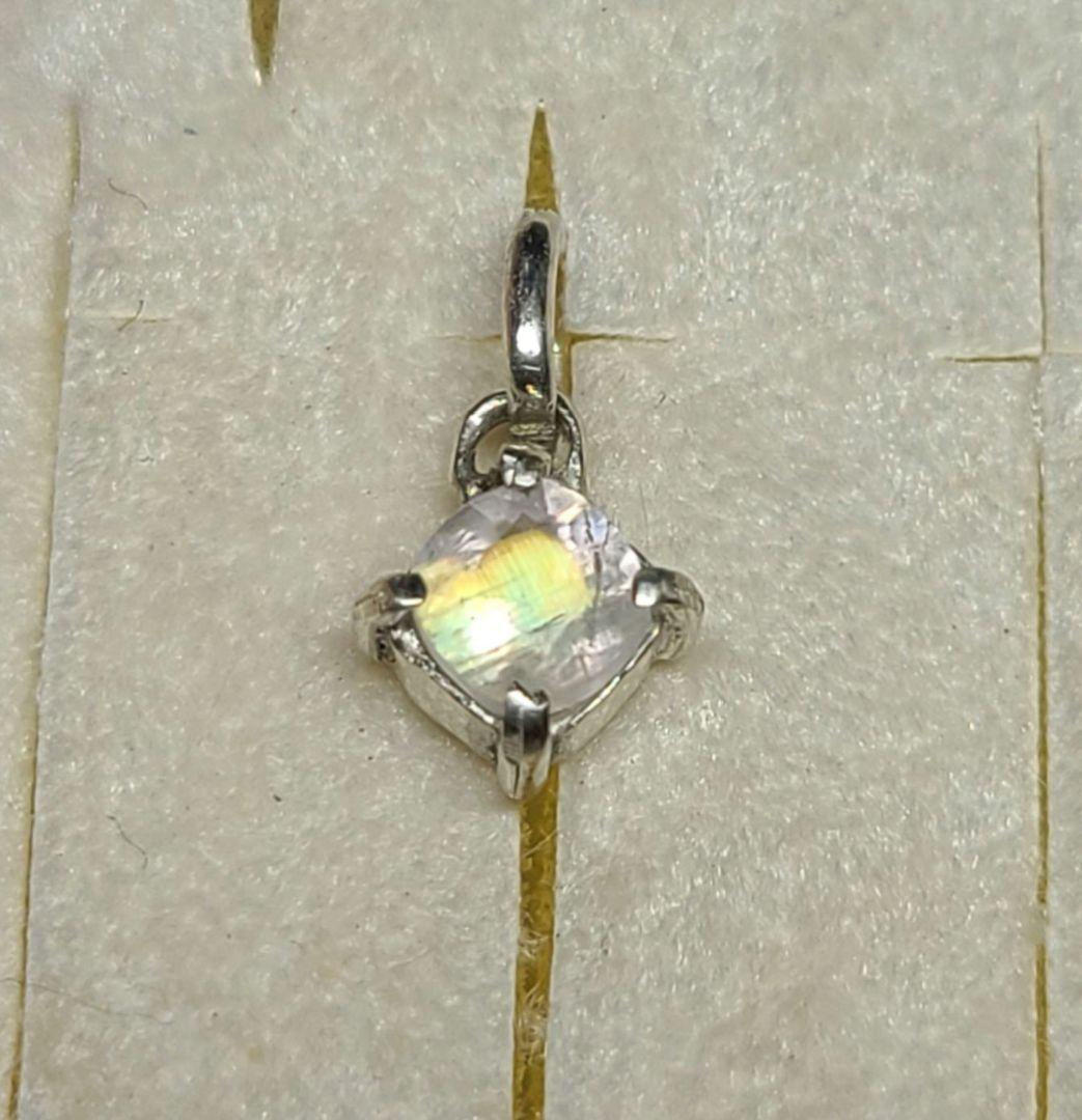 りり★レインボームーンストーン&トルマリン★チャーム