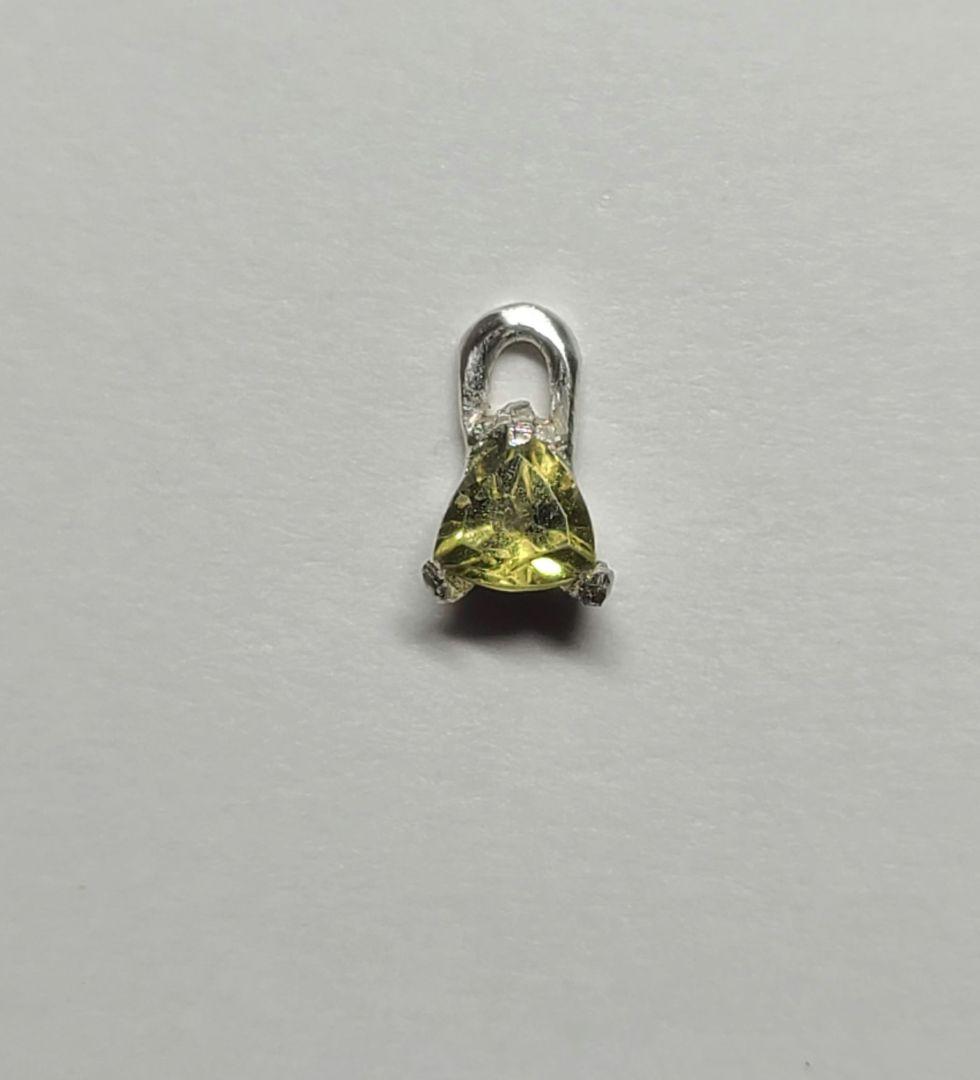 りり★レインボームーンストーン&トルマリン★チャーム