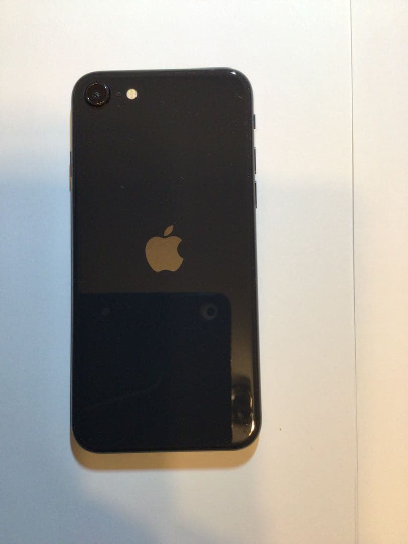 iPhone SE 第2世代 本体　ブラック