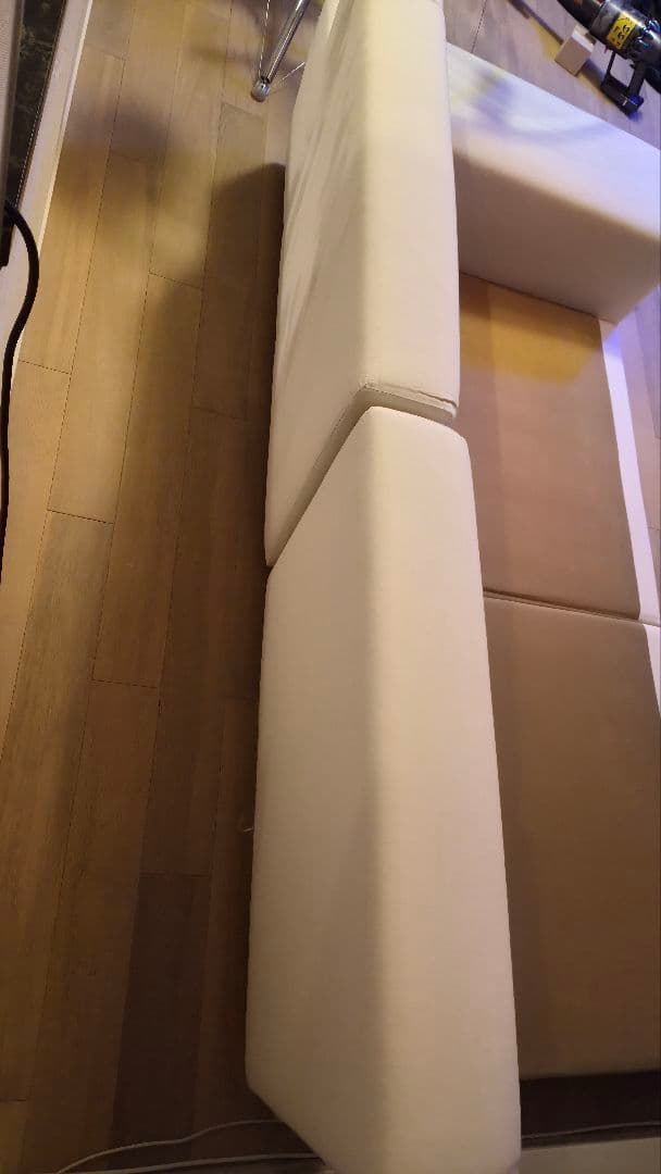 NOYES ノイエス 3人掛けソファ ニューシュガー