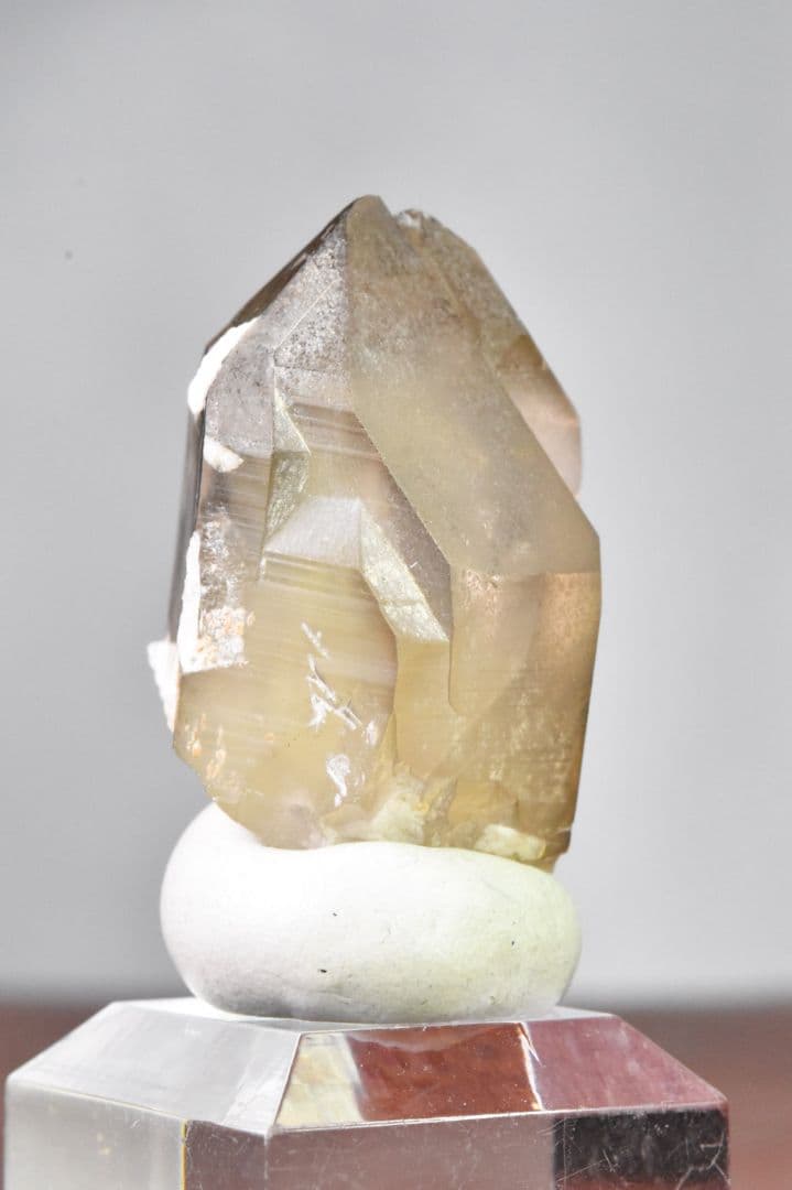 入手困難！ ミャンマーモゴック産スモーキークォーツとホワイトトパーズ