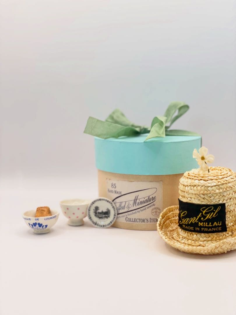 ★発送日説明欄確認★ネコとミニチュアのセット　作家　アーティスト　ぬいぐるみ